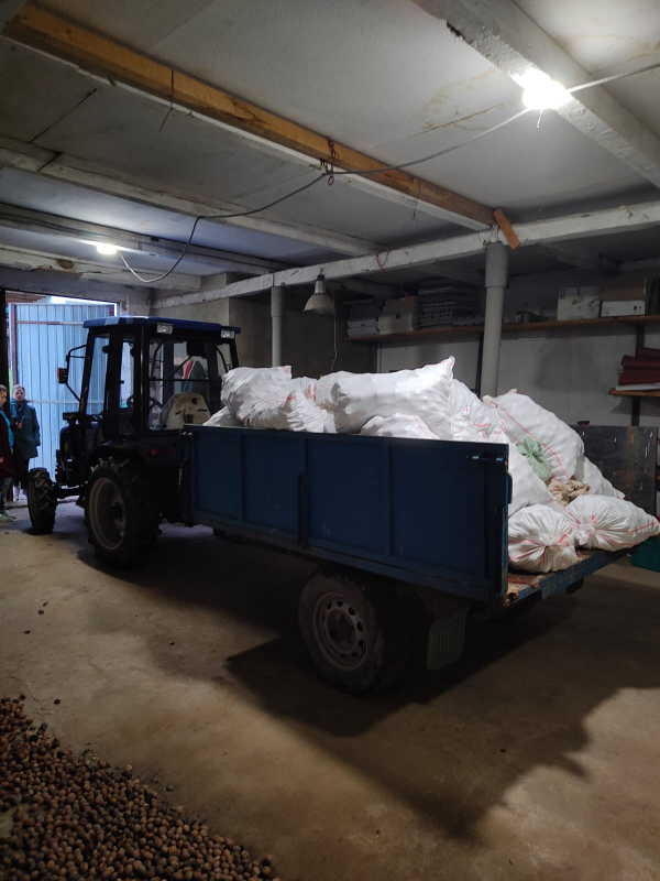 В Кузні Уніж було розпочато осінню волонтерку В Кузні Уніж було розпочато осінню волонтерку