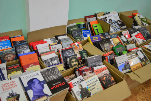Військовий інститут танкових військ отримав партію світоглядної літератури в межах проєкту “Бібліотека Сержанта”, за підтримки УКФ та видавництва “Наш Формат”