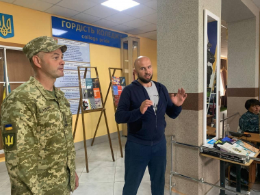 Військовий коледж у Збаражі має свою бібліотечку "Військо Читає"