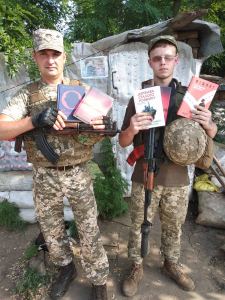 1-й механізований батальйон 72-ї ОМБР ім. Чорних Запорожців отримав майже 600 книг у рамках програми «Військо читає»